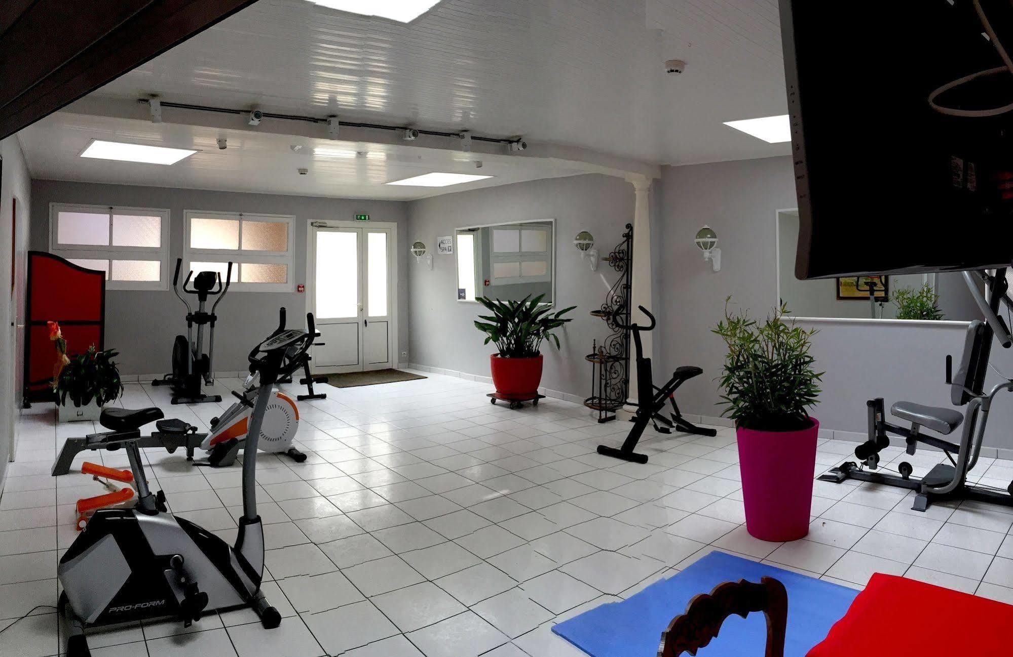 Hotel Calme Des Pins & Spa Les Sables-dʼOlonne Eksteriør billede